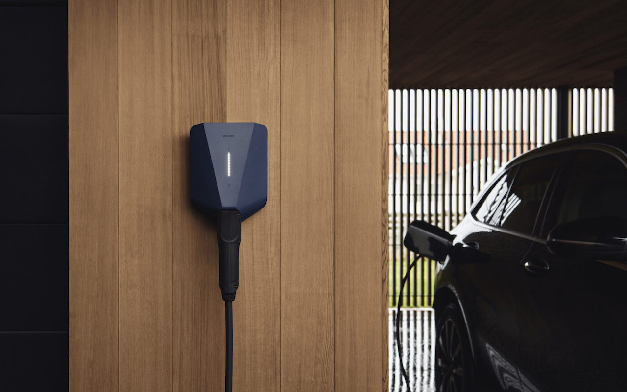 Easee partners with electric vehicle (EV) subscription company elmo and AES to offer a seamless home charging option